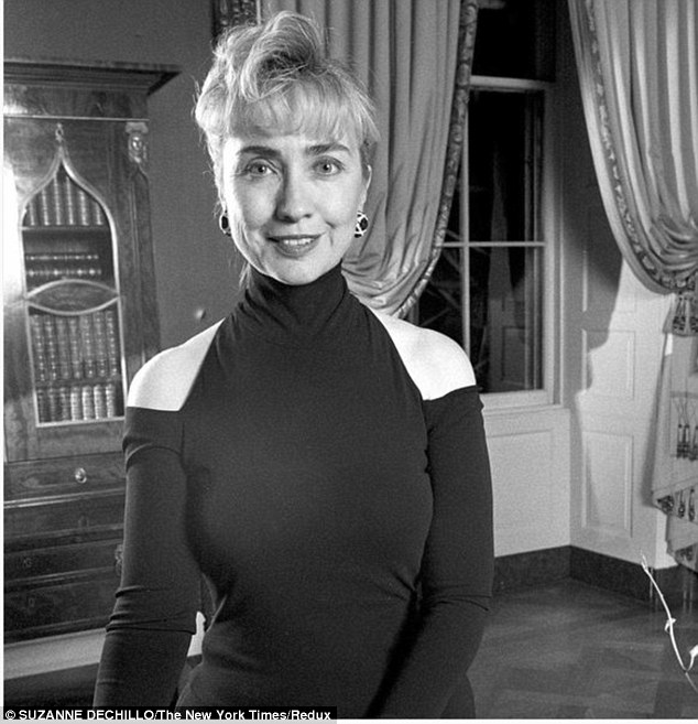 2dd1760f00000578-3290896-hillary_clinton_wore_donna_karan_to_one_of_her_early_state_dinne-a-1_1445958405897